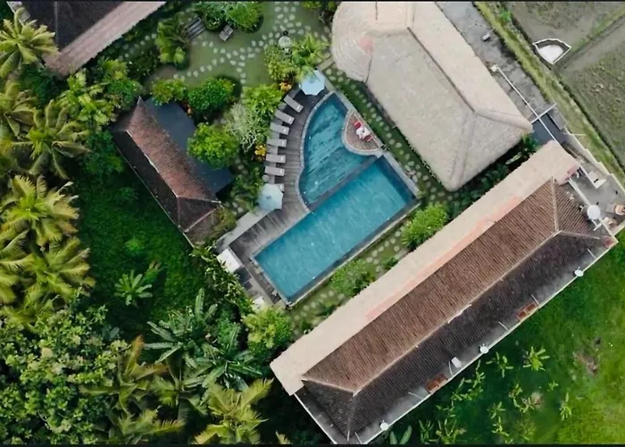 Hotel Kailash 4*